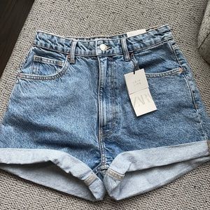 NWT Zara Mom Fit Jean Shorts